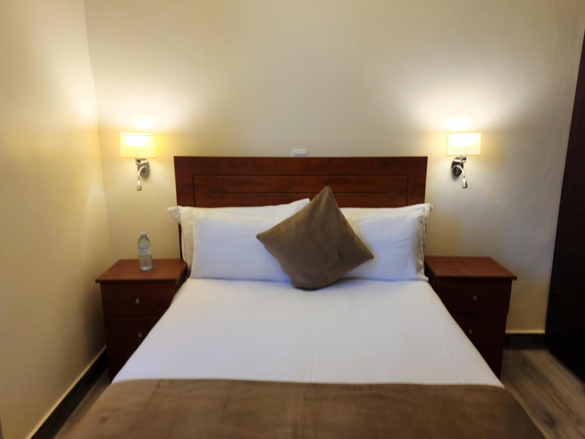 Entebbe Stay Apart-Hotel Rum bild